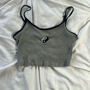 Comfy gray crop top with yin yang symbol